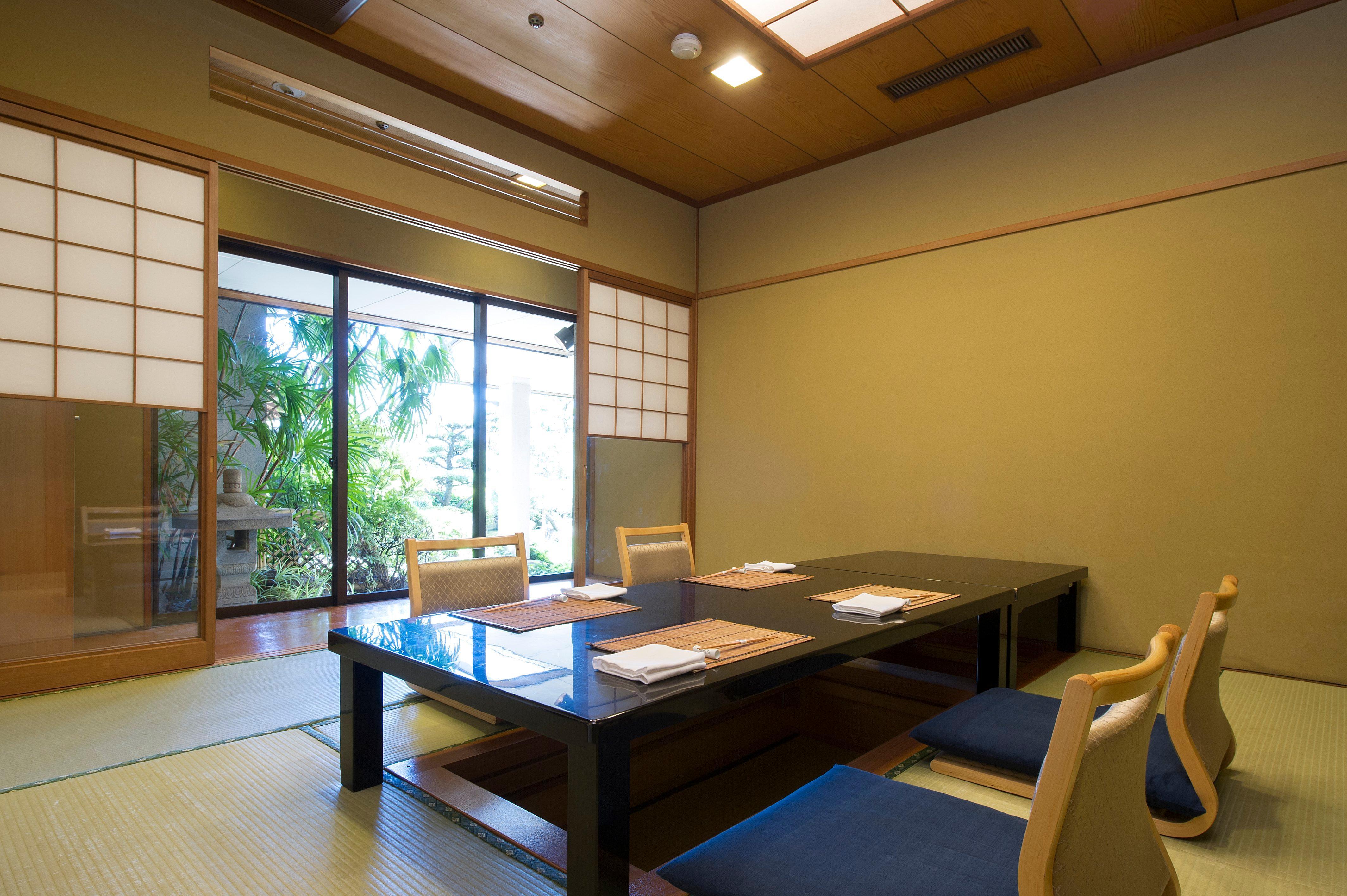 Готель Ana Crowne Plaza Hiroshima By Ihg Екстер'єр фото