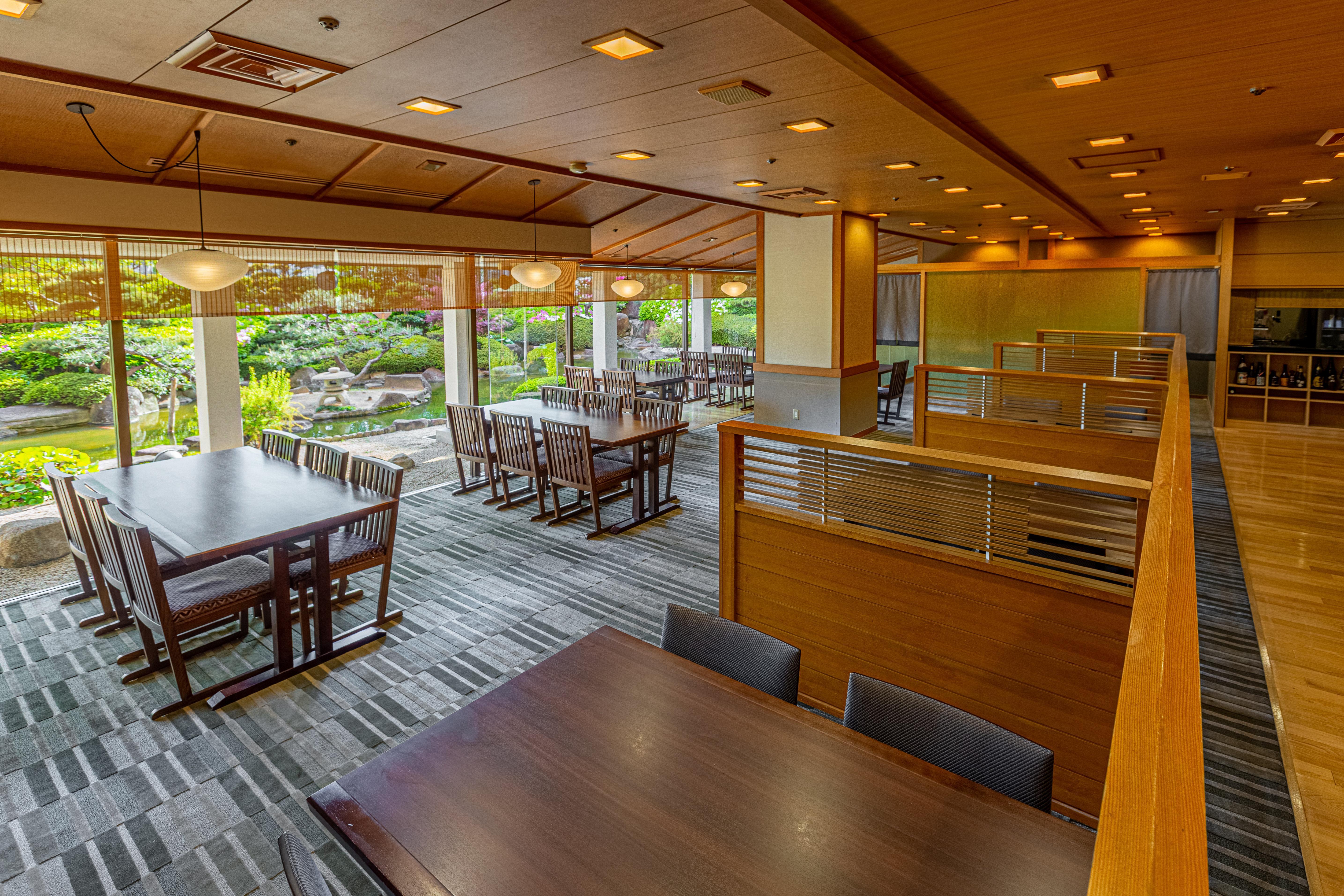 Готель Ana Crowne Plaza Hiroshima By Ihg Екстер'єр фото