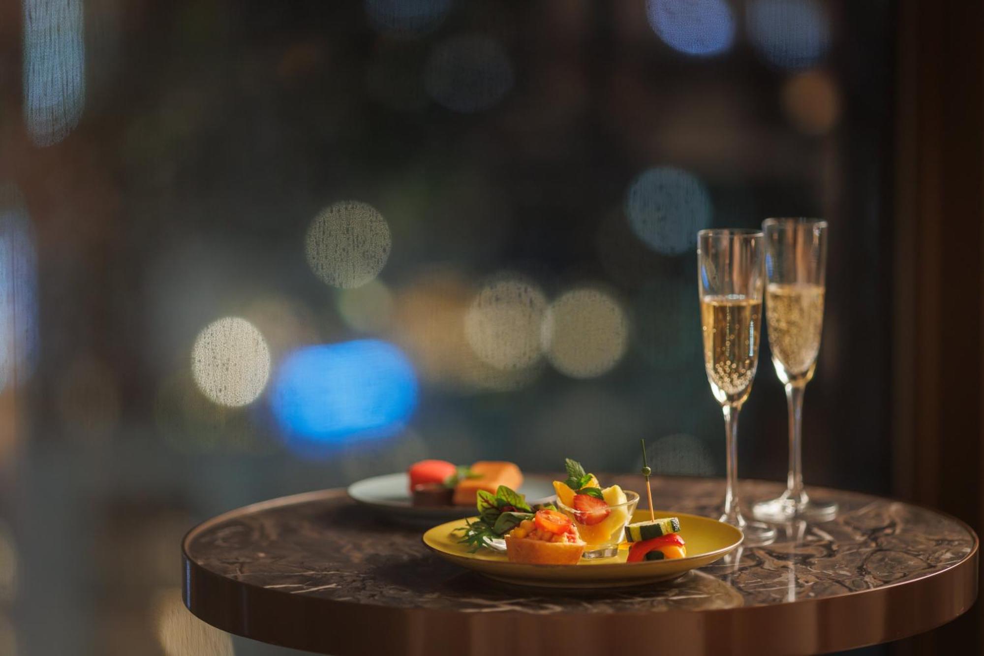 Готель Ana Crowne Plaza Hiroshima By Ihg Екстер'єр фото