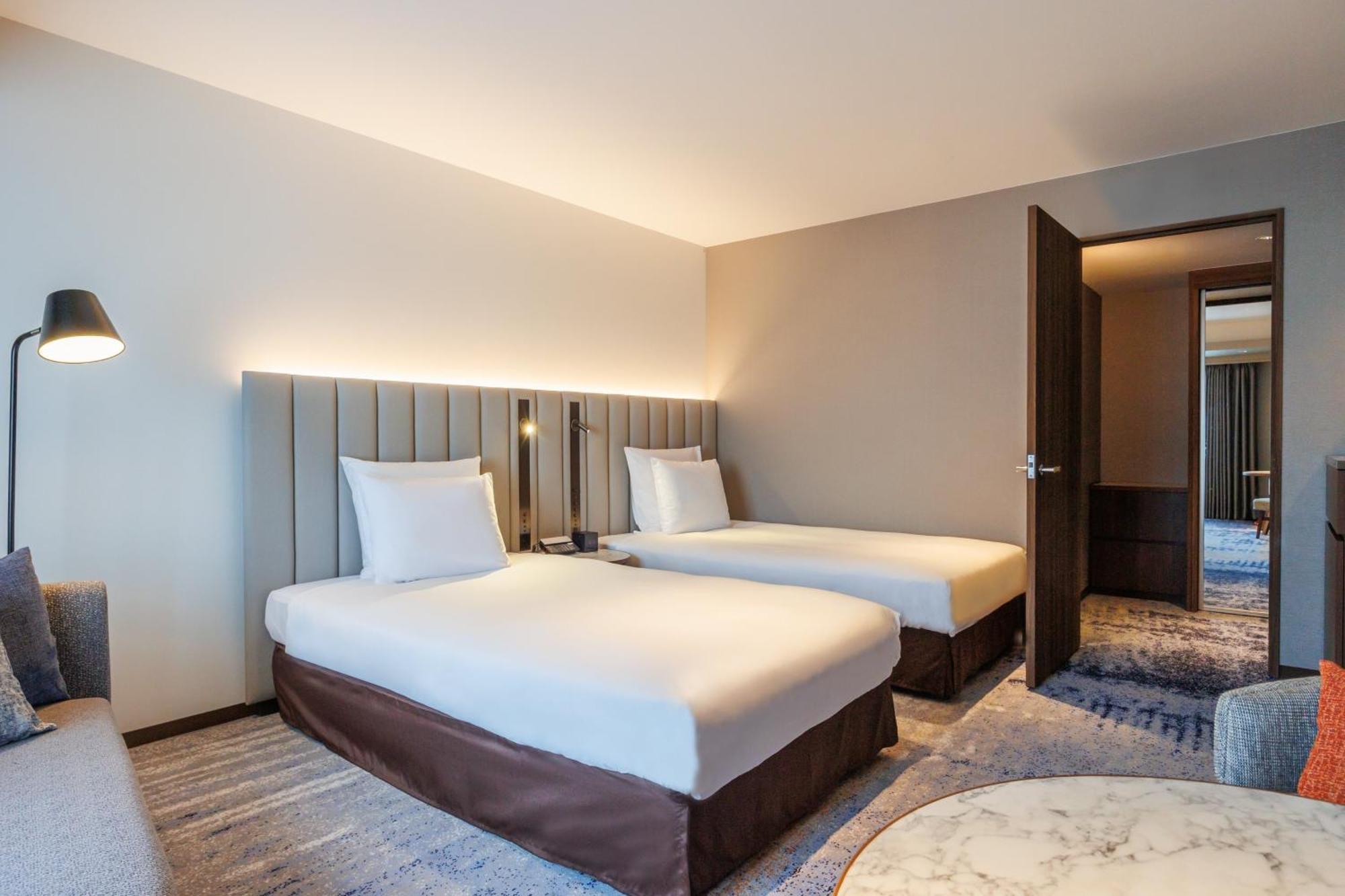 Готель Ana Crowne Plaza Hiroshima By Ihg Екстер'єр фото