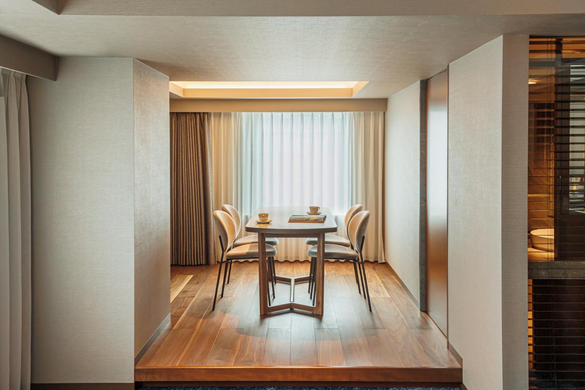Готель Ana Crowne Plaza Hiroshima By Ihg Екстер'єр фото